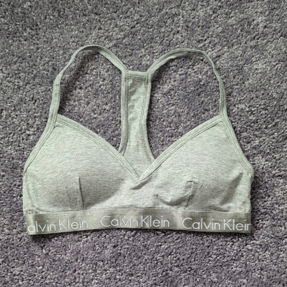 Calvin Klein Women's Light Gray Sports Bra